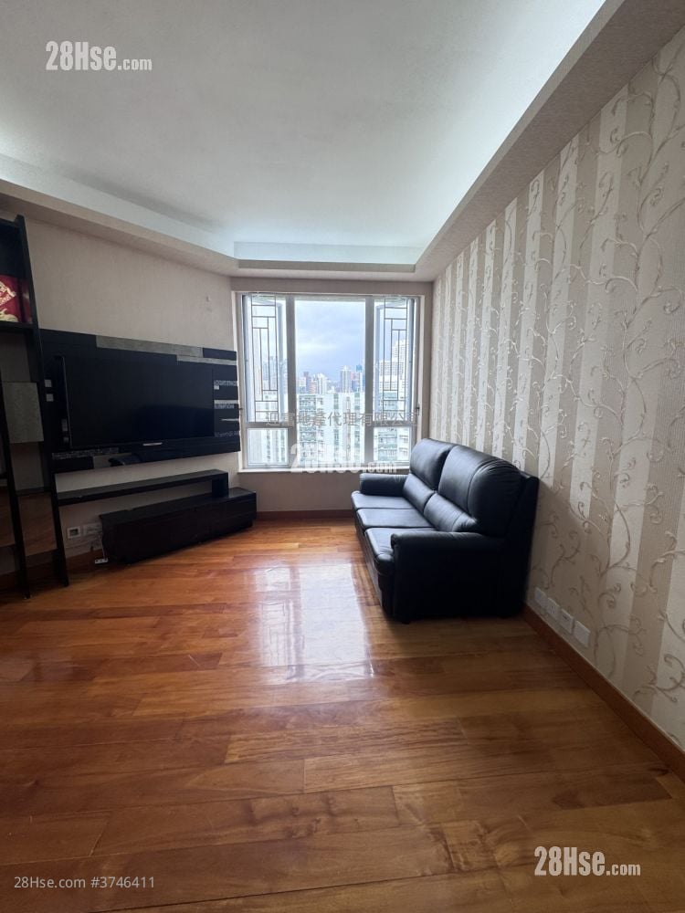 Whampoa Garden Sell 3 Bedrooms , 2 Bathrooms 714 ft²