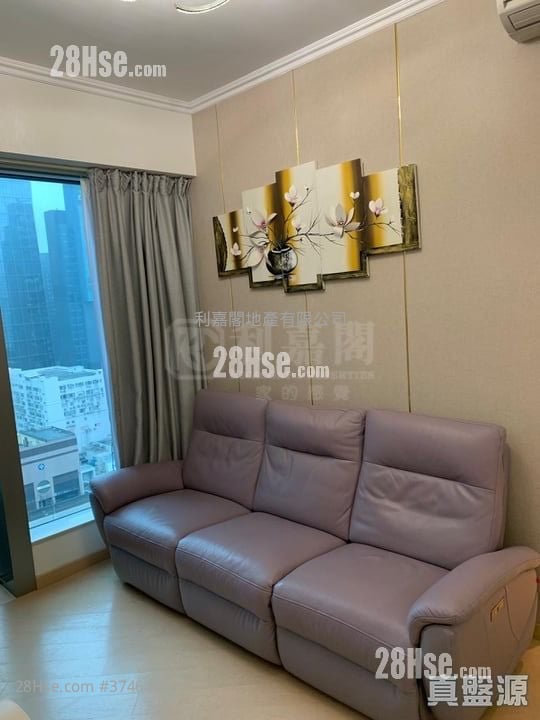 Grand Central Sell 3 Bedrooms 717 ft²