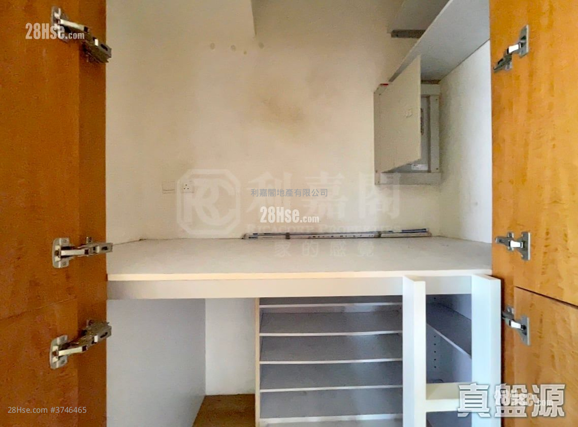 峻瀅 售盤 3 房 , 2 浴室 761 平方呎