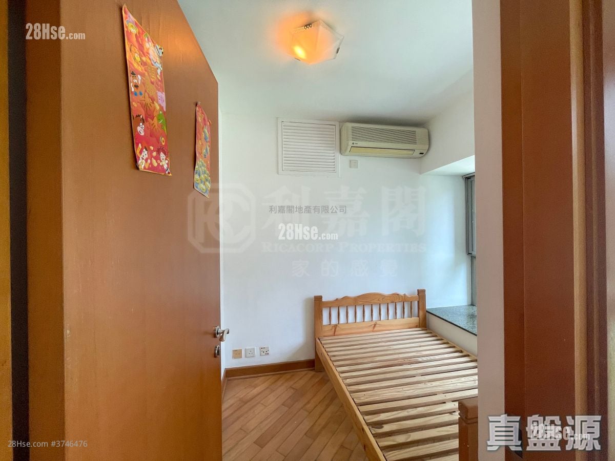 Park Central Sell 2 Bedrooms , 1 Bathroom 384 ft²