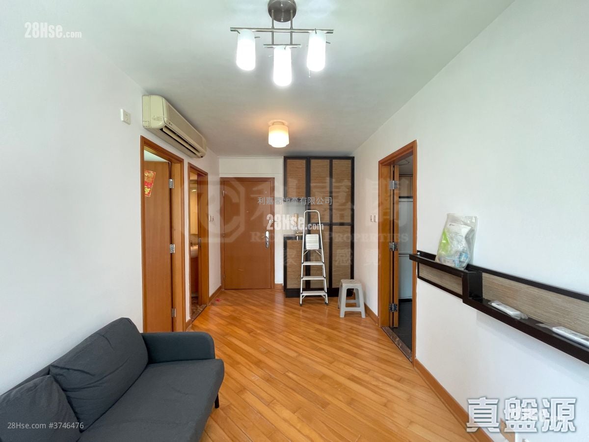 Park Central Sell 2 Bedrooms , 1 Bathroom 384 ft²