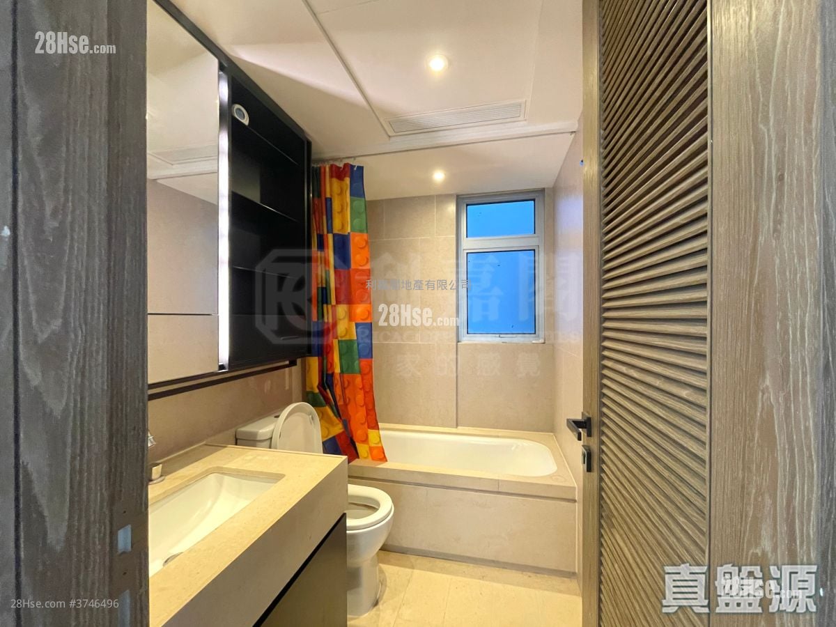 傲泷 售盘 3 房 , 3 浴室 1,077 平方尺