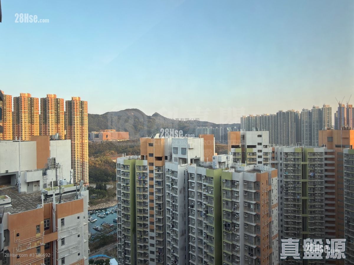 Bauhinia Garden Sell 3 Bedrooms , 2 Bathrooms 591 ft²