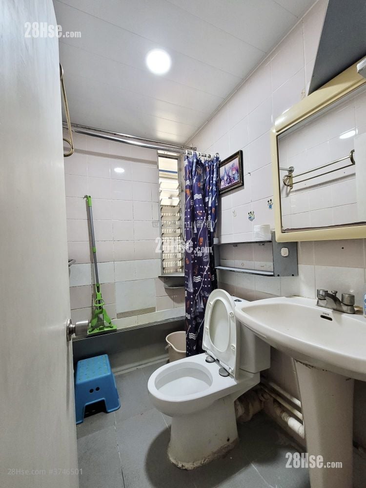 盈福苑 售盘 3 房 , 1 浴室 559 平方尺