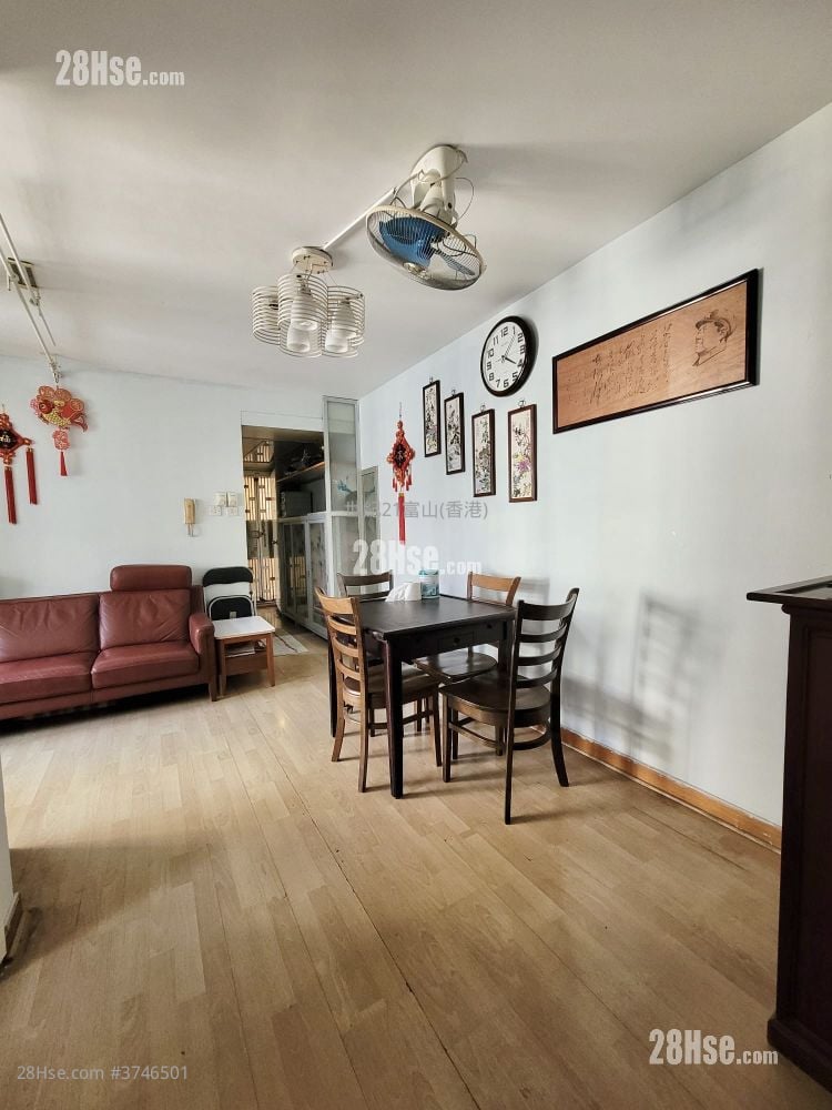 盈福苑 售盘 3 房 , 1 浴室 559 平方尺