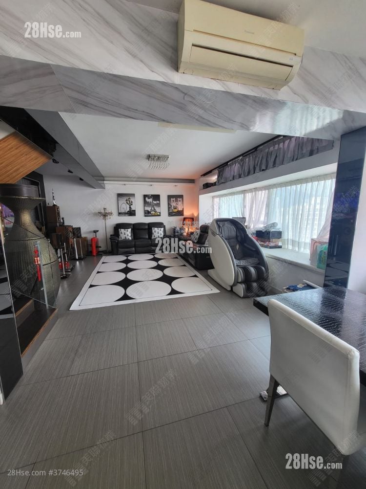 Greenfield Court Sell 3 Bedrooms , 2 Bathrooms 1,143 ft²