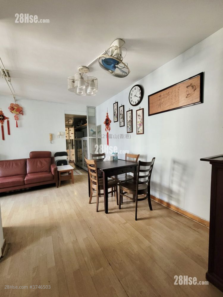 Ying Fuk Court Sell 3 Bedrooms , 1 Bathroom 559 ft²