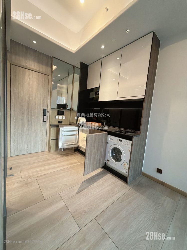 Two Artlane Rental Studio 196 ft²