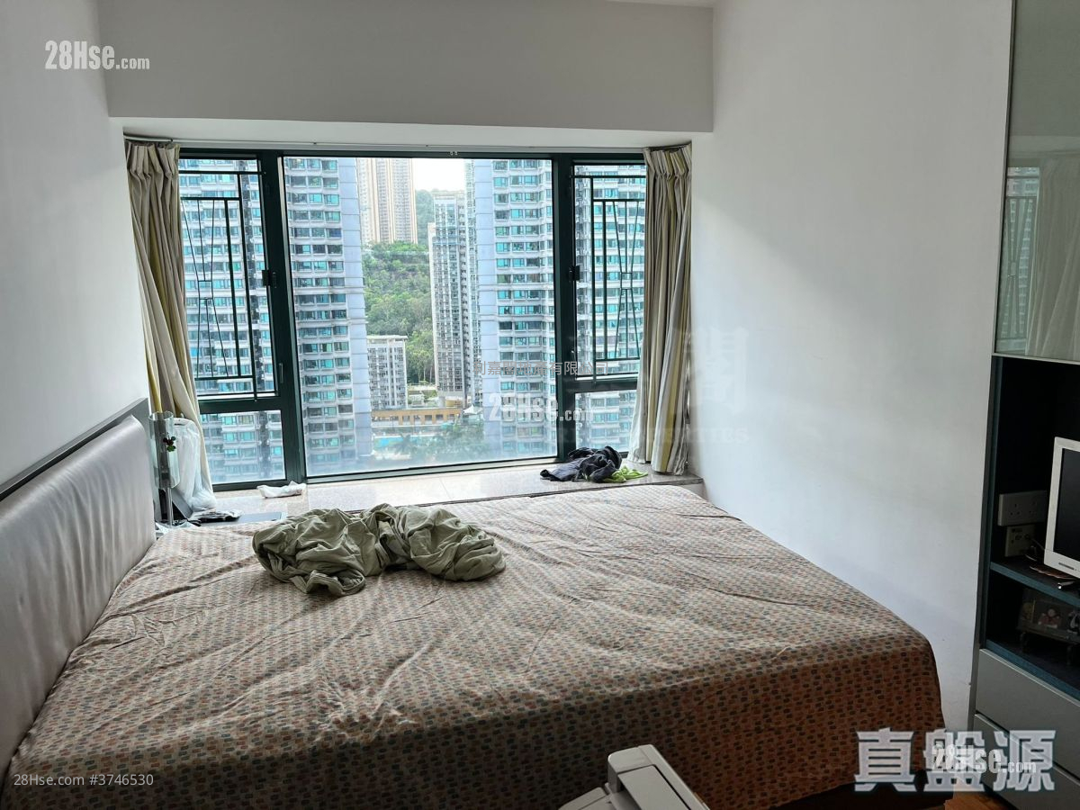 The Metro City Sell 3 Bedrooms , 2 Bathrooms 713 ft²