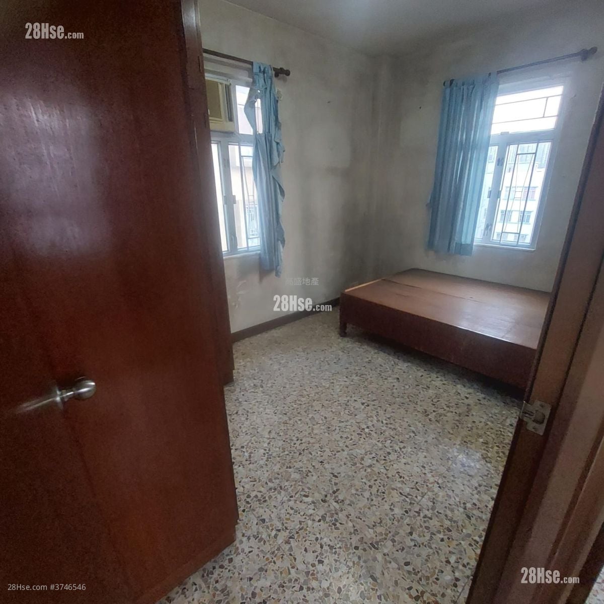 金宇大樓 售盤 2 房 , 1 浴室 370 平方呎