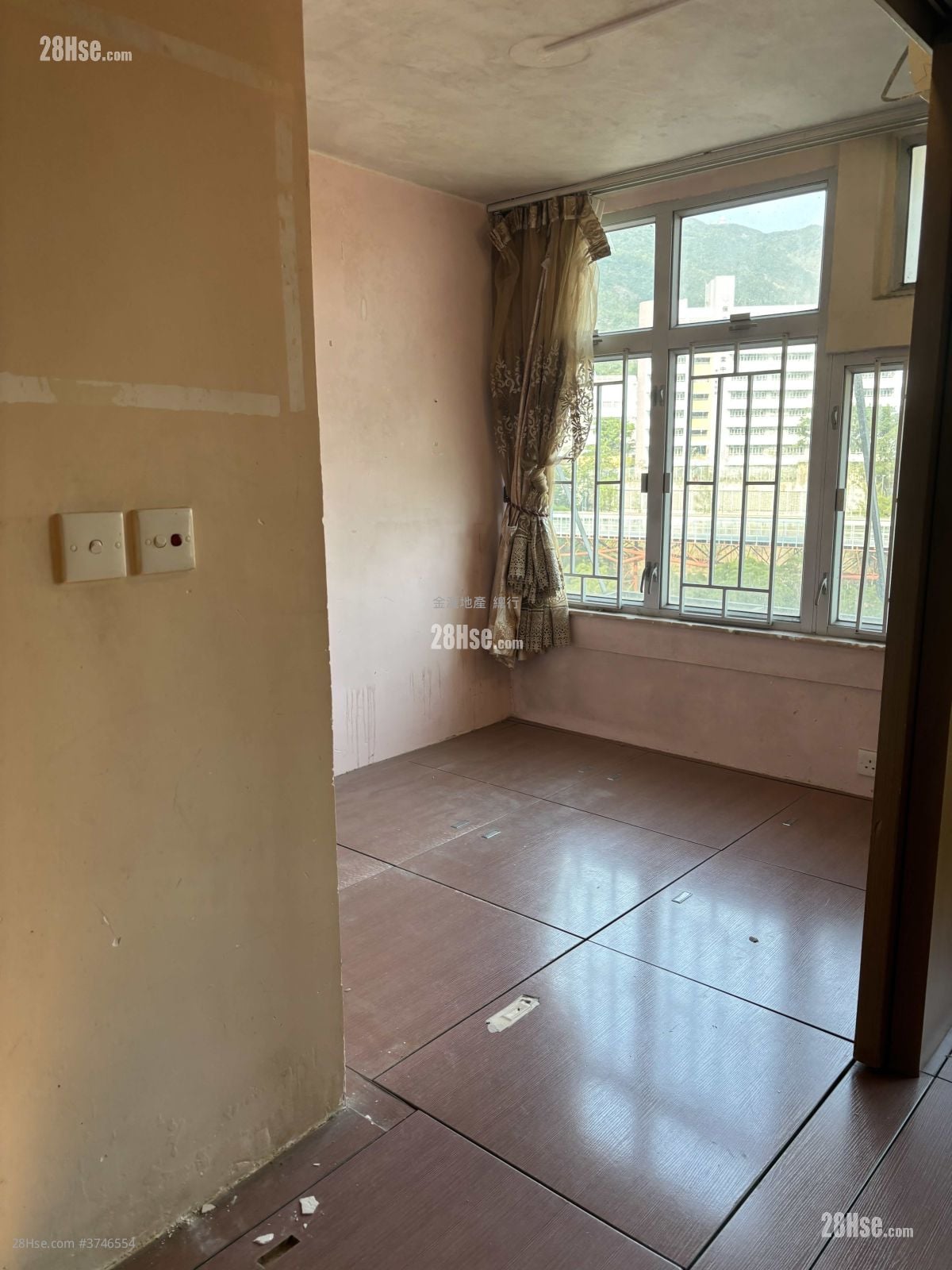 凤德邨 售盘 445 平方尺