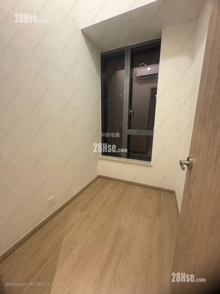 朗天峰 售盘 2 房 377 平方尺