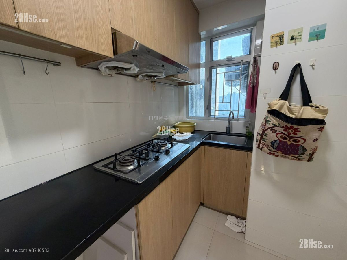 海濱花園 售盤 3 房 , 2 浴室 665 平方呎