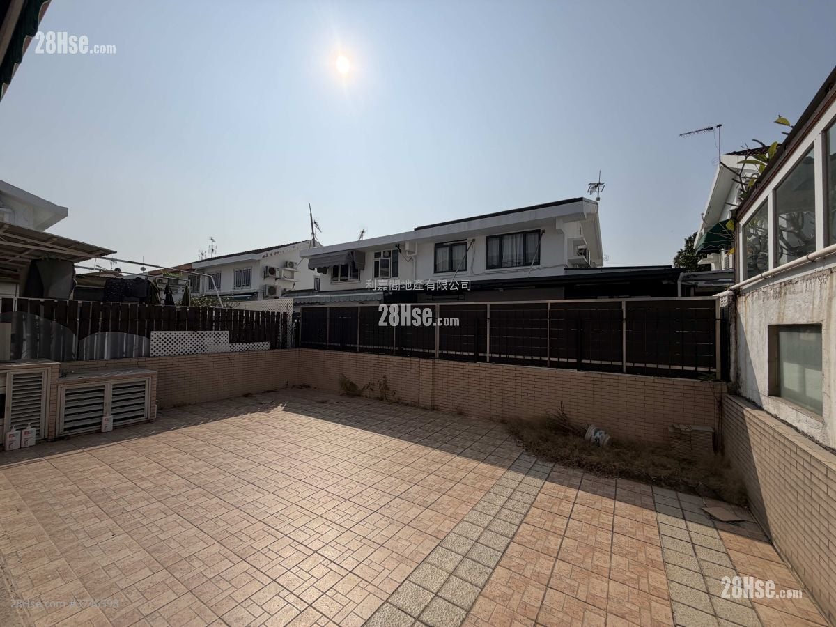 锦绣花园 售盘 3 房 950 平方尺