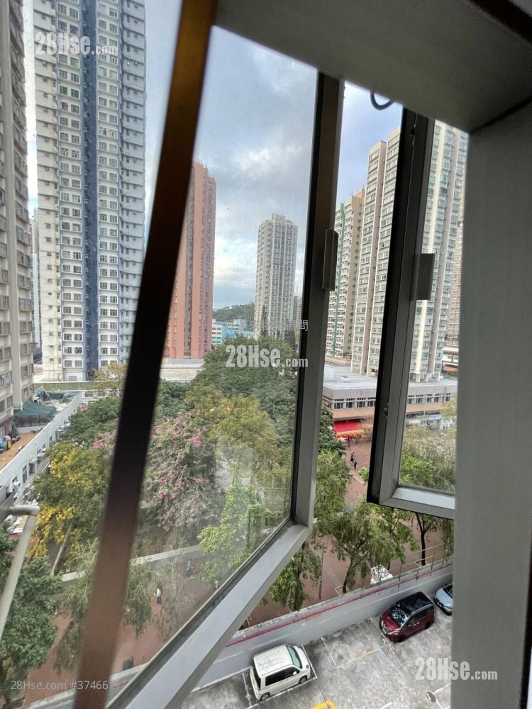 Chi Lok Fa Yuen Sell 2 Bedrooms 449 ft²