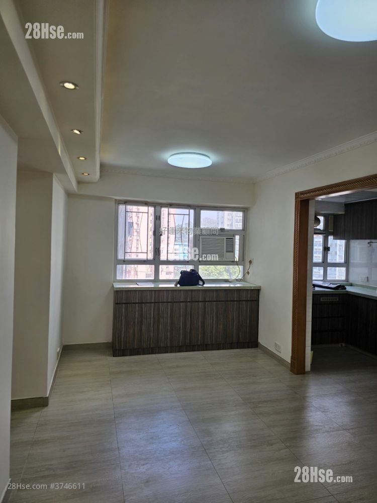 Chi Lok Fa Yuen Sell 2 Bedrooms 449 ft²
