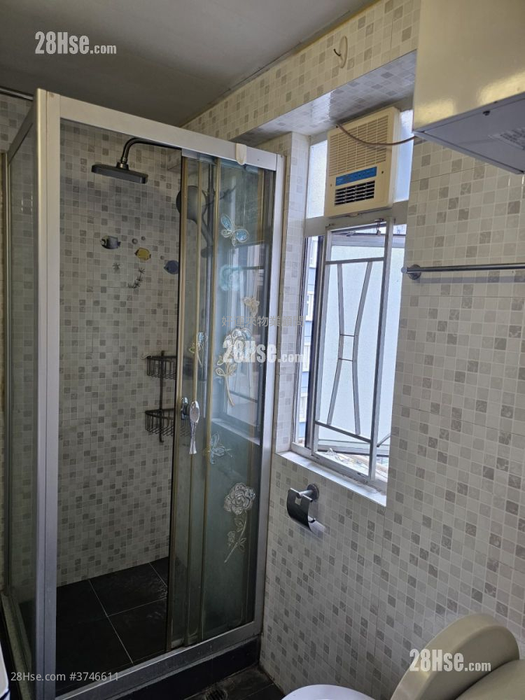 Chi Lok Fa Yuen Sell 2 Bedrooms 449 ft²