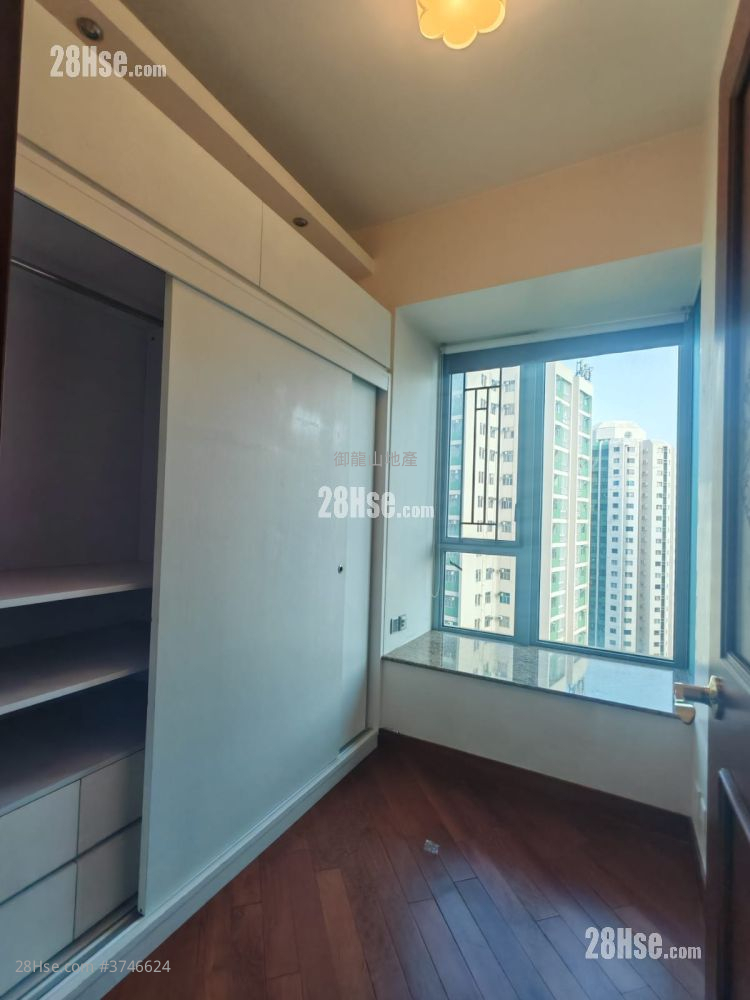 御龍山 租盤 784 平方呎