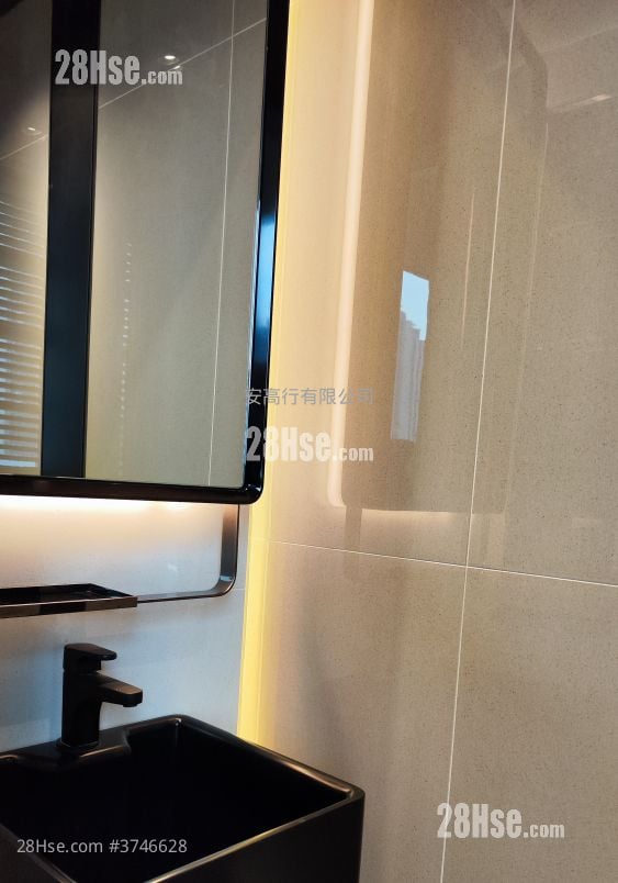 W MEGA 租盘 开放式间隔 , 1 厕所