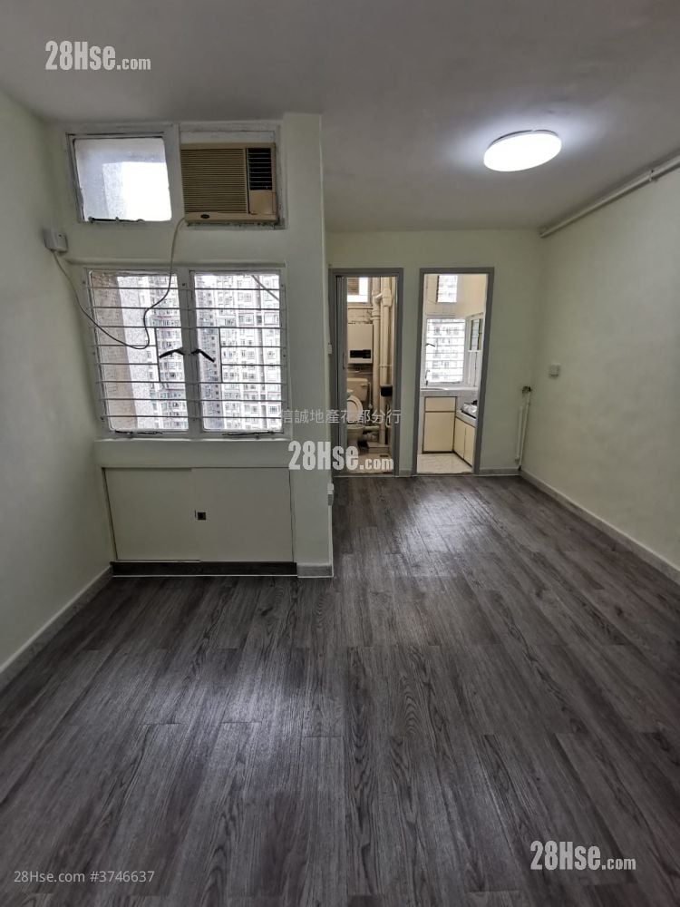 Wah Ming Est Sell 1 Bedroom , 1 Bathroom 212 ft²