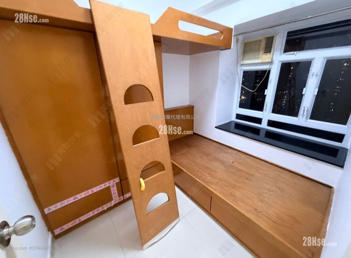 豪辉花园 售盘 3 房 437 平方尺