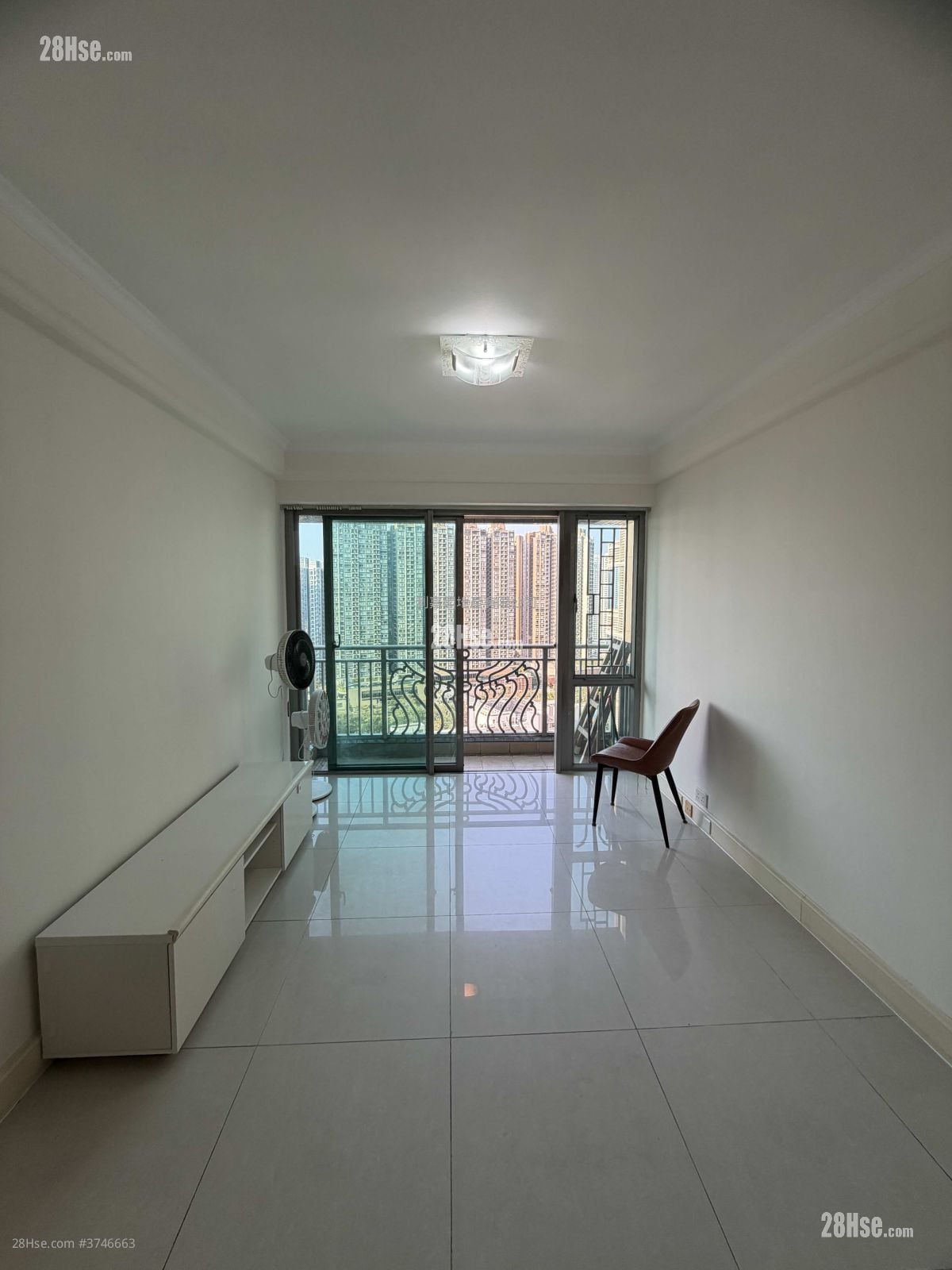 映湾园 售盘 3 房 749 平方尺