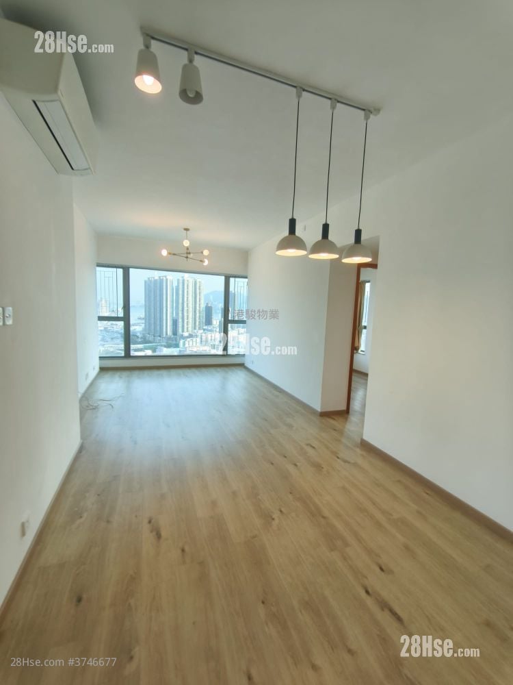 The Bloomsville Sell 3 Bedrooms , 2 Bathrooms 704 ft²