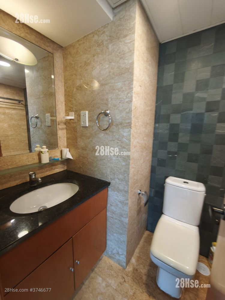 The Bloomsville Sell 3 Bedrooms , 2 Bathrooms 704 ft²