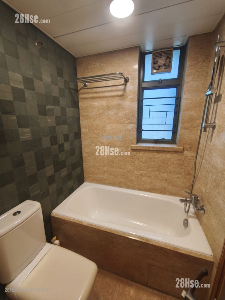 The Bloomsville Sell 3 Bedrooms , 2 Bathrooms 704 ft²