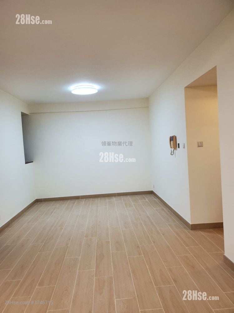 殷桦花园 售盘 3 房 , 2 浴室 842 平方尺