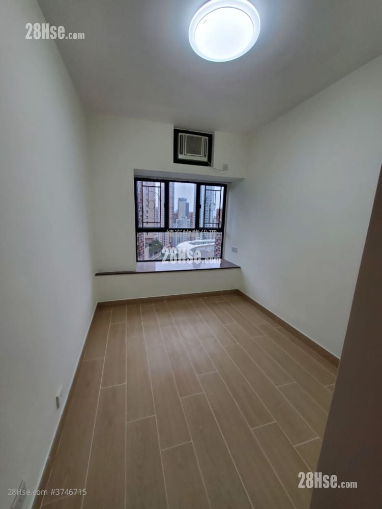 殷桦花园 售盘 3 房 , 2 浴室 842 平方尺