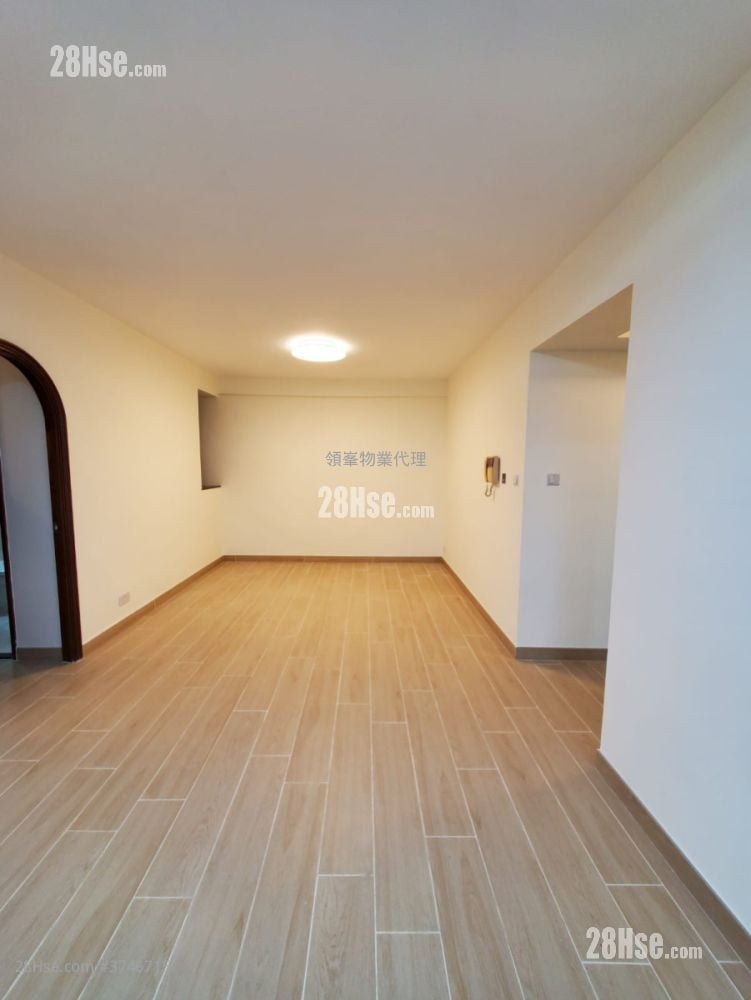 殷桦花园 售盘 3 房 , 2 浴室 842 平方尺