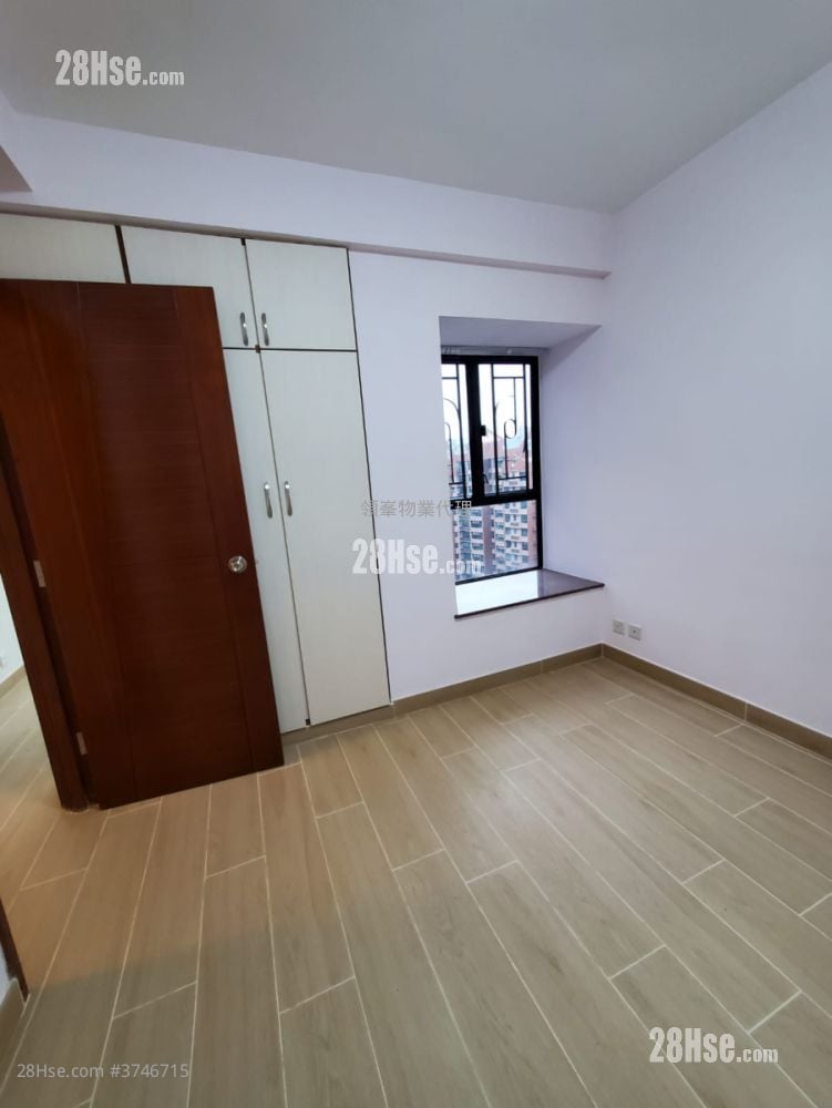 殷桦花园 售盘 3 房 , 2 浴室 842 平方尺