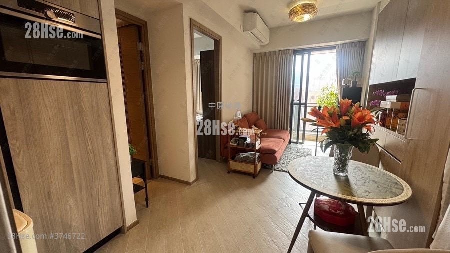 High Park Sell 1 Bedroom 329 ft²