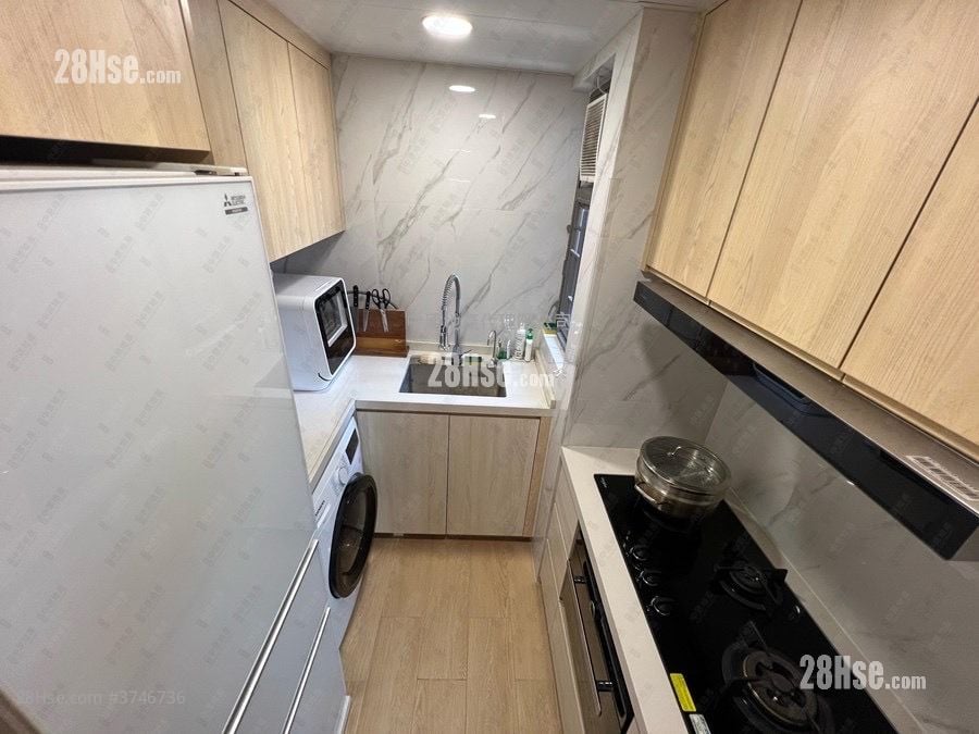 Yoho Town Sell 2 Bedrooms , 1 Bathroom 393 ft²