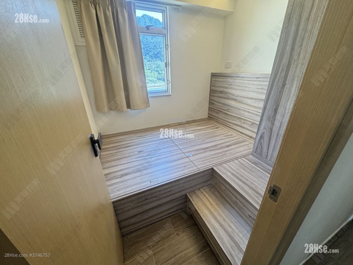 Sunshine City Sell 3 Bedrooms , 1 Bathroom 568 ft²