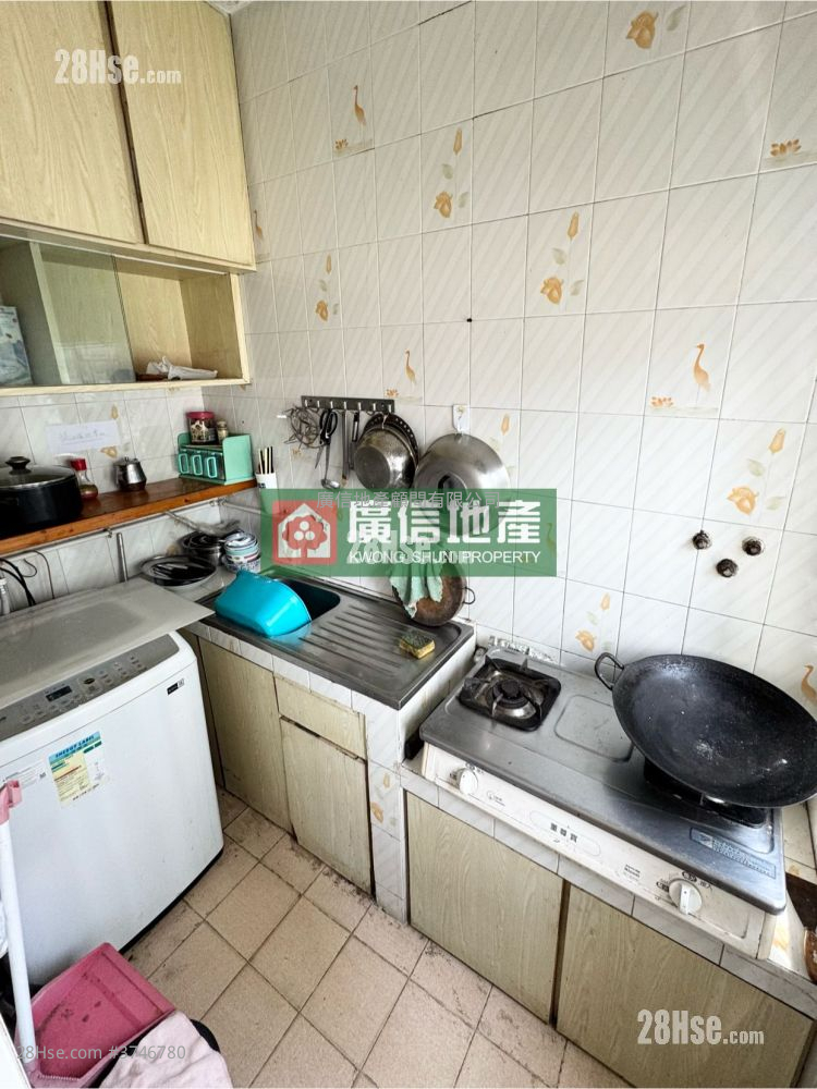 Shun Lee Building Sell 2 Bedrooms , 1 Bathroom 382 ft²