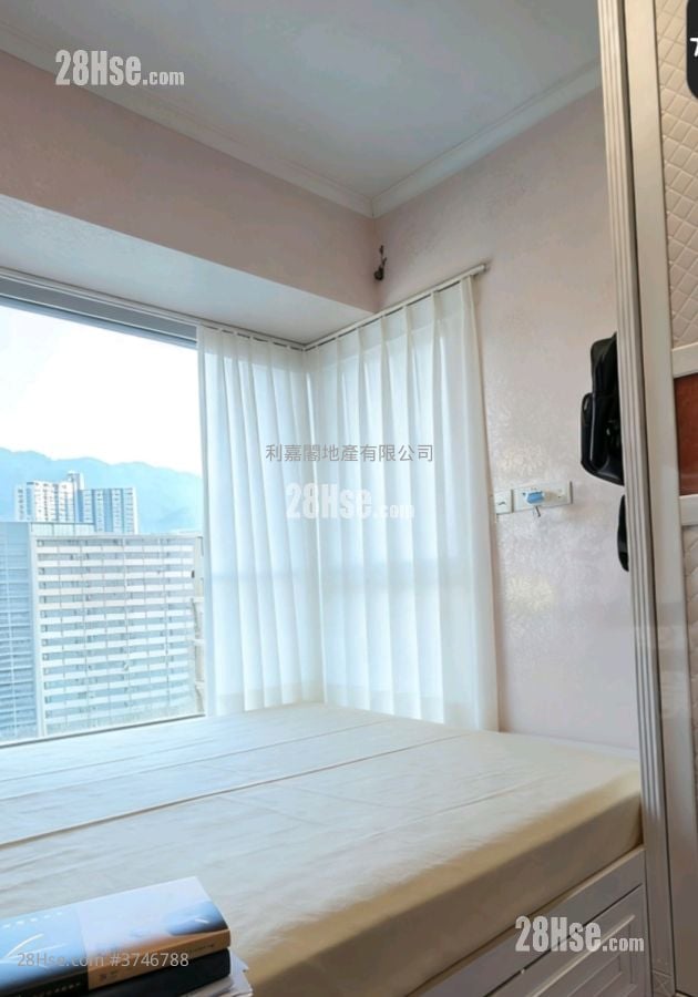 溱岸8號 售盤 3 房 , 2 浴室 725 平方呎