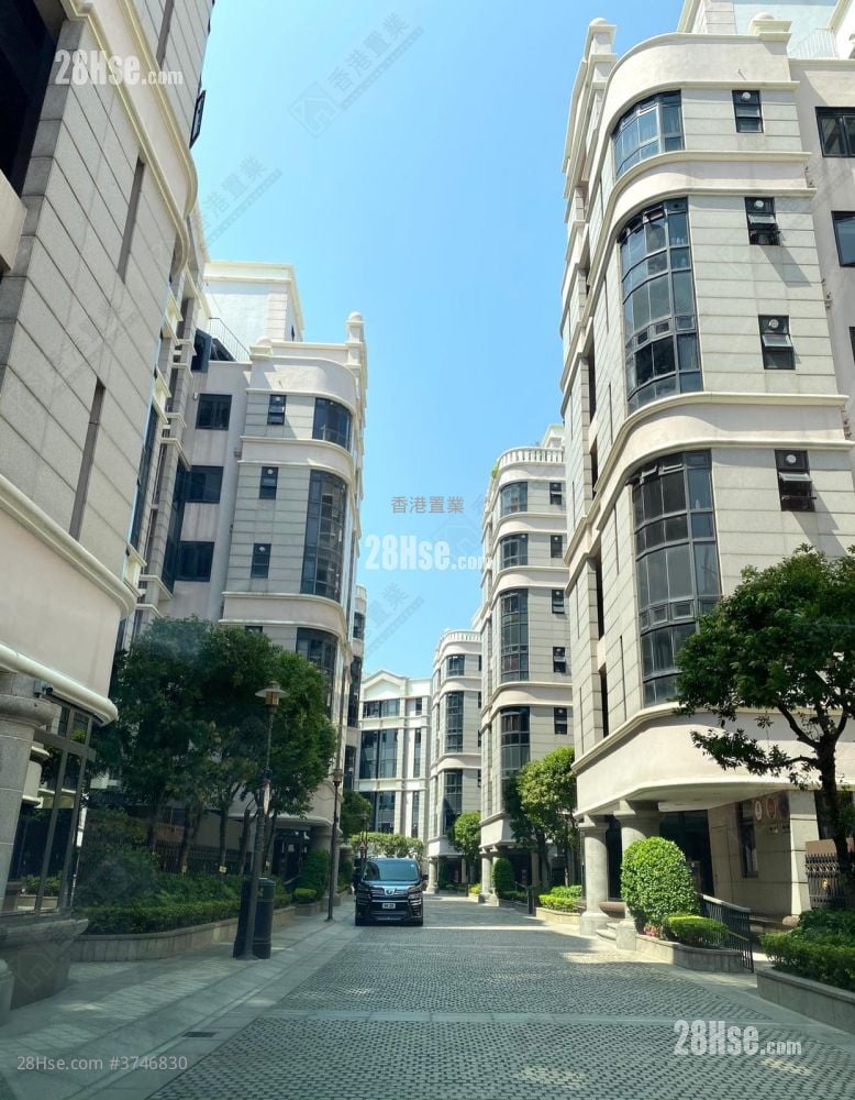 King's Park Hill Sell 3 Bedrooms 1,215 ft²