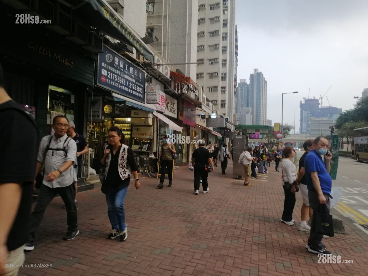 富榮花園 租盤 330 平方呎