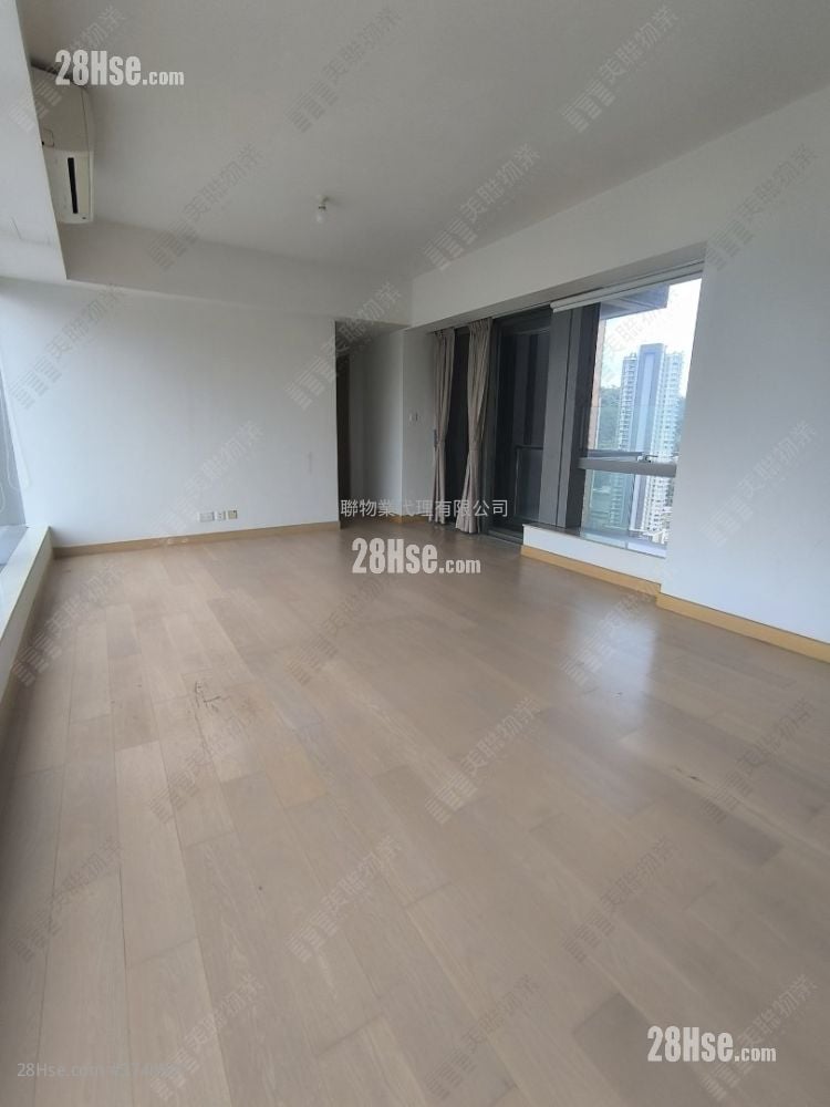 Peninsula East Sell 4 Bedrooms , 3 Bathrooms 999 ft²