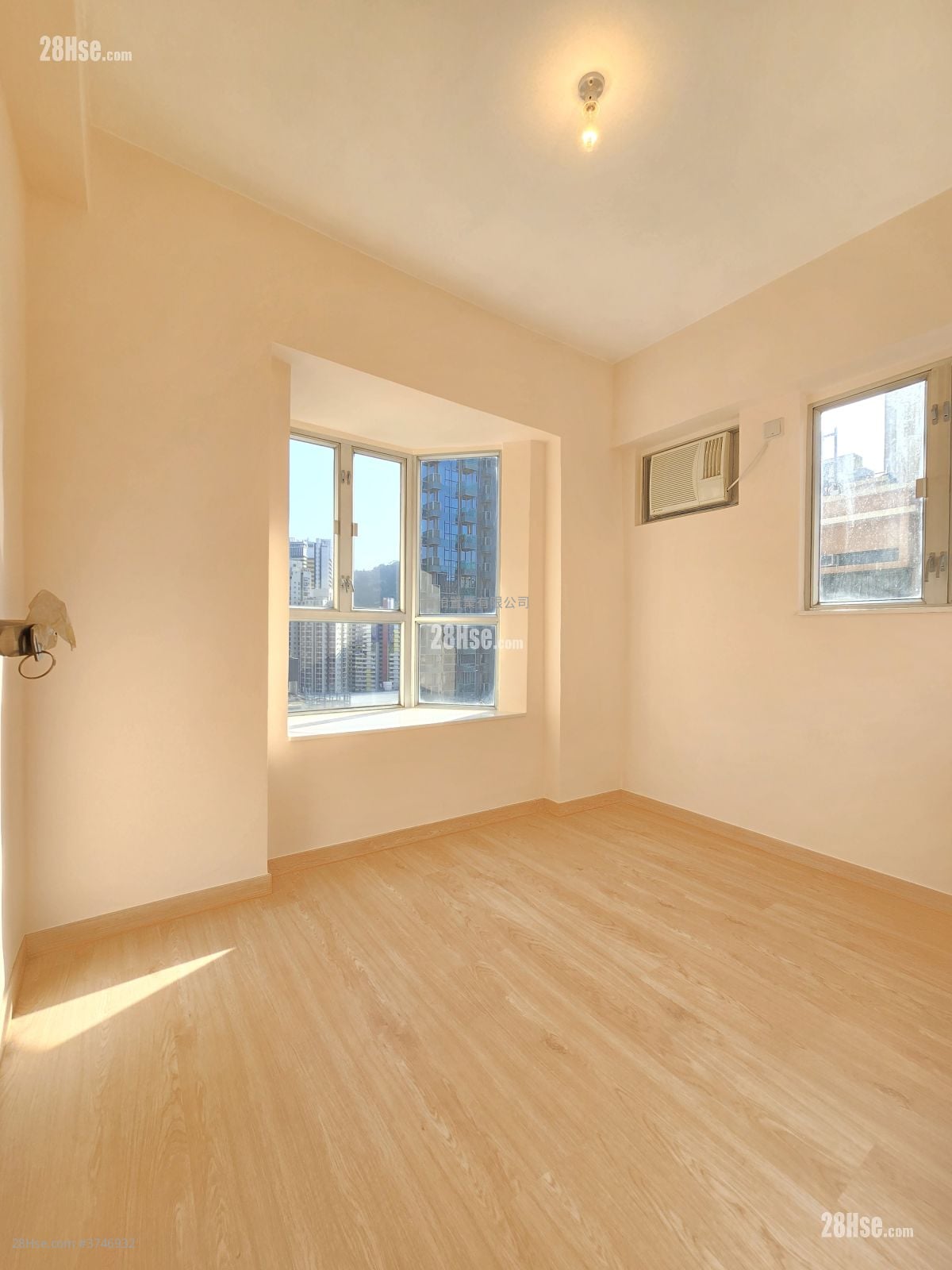 Harbour View Garden Sell 2 Bedrooms , 1 Bathroom 395 ft²