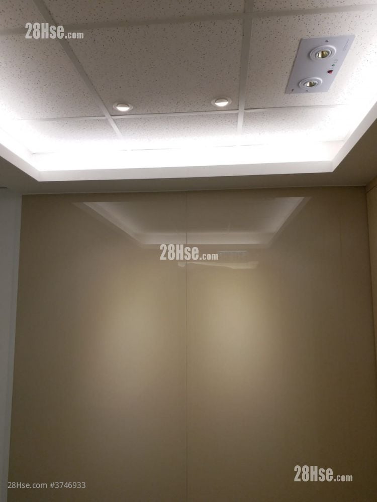 Kin Fat Industrial Centre Rental 60 ft²