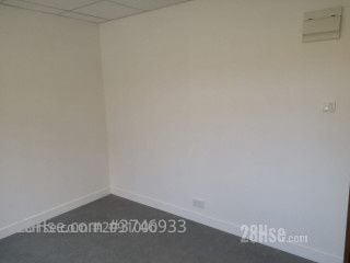 Kin Fat Industrial Centre Rental 60 ft²