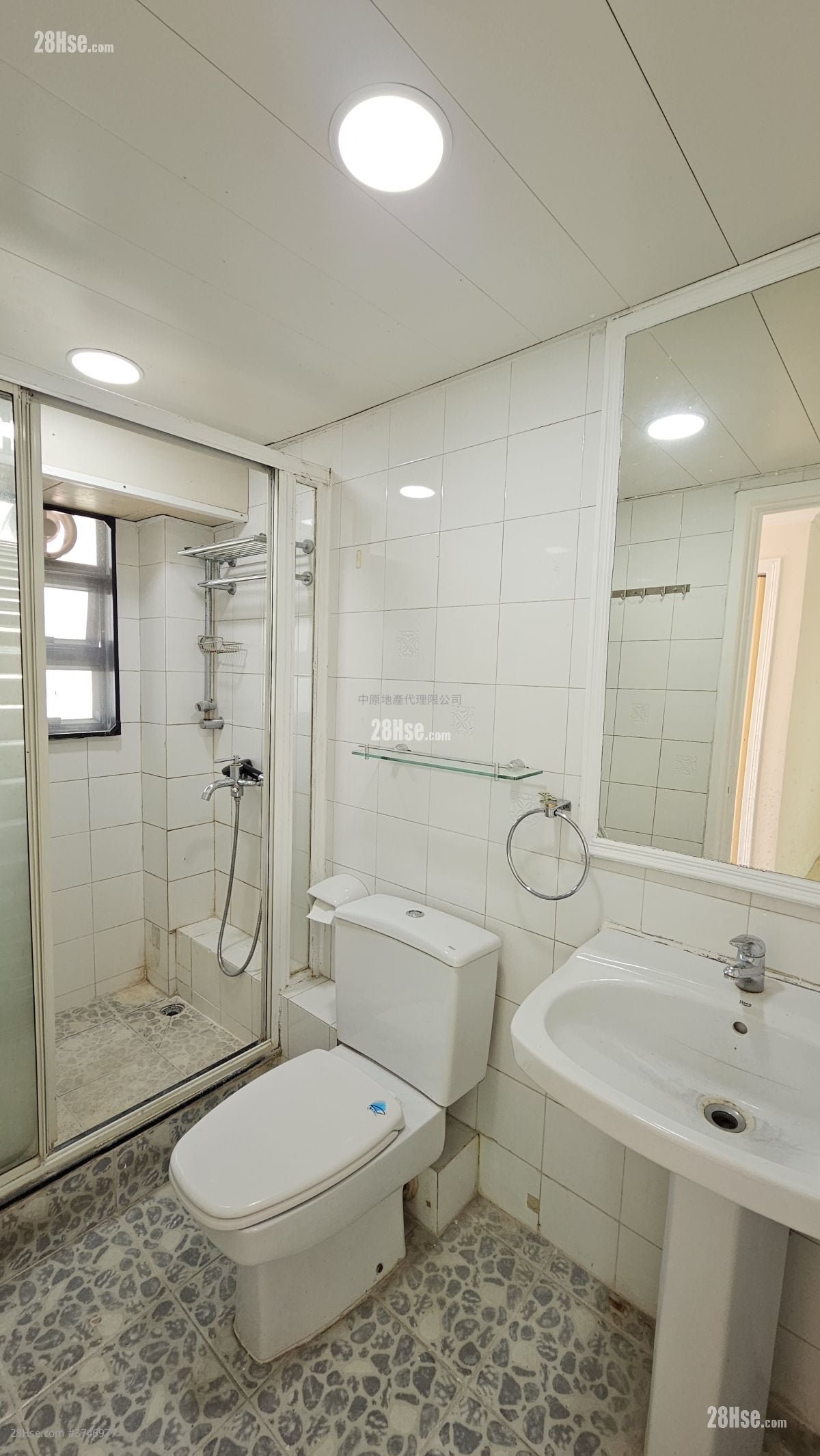 錦繡花園 租盤 3 房 , 2 浴室 1,035 平方呎