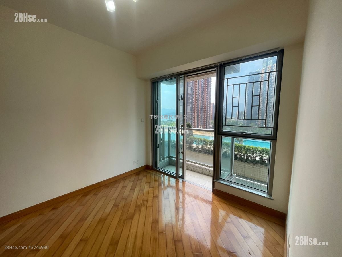 银湖天峰 售盘 2 房 , 3 浴室 550 平方尺