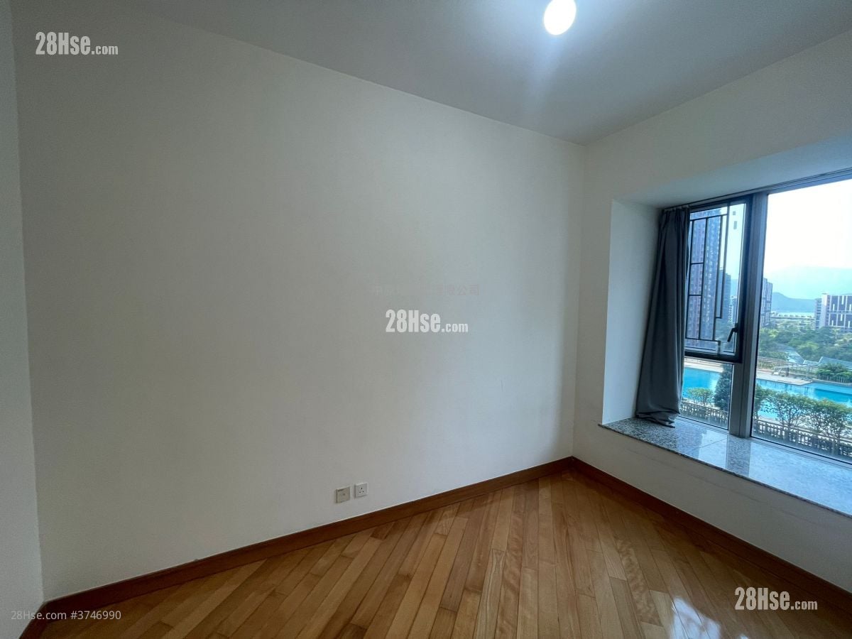 银湖天峰 售盘 2 房 , 3 浴室 550 平方尺