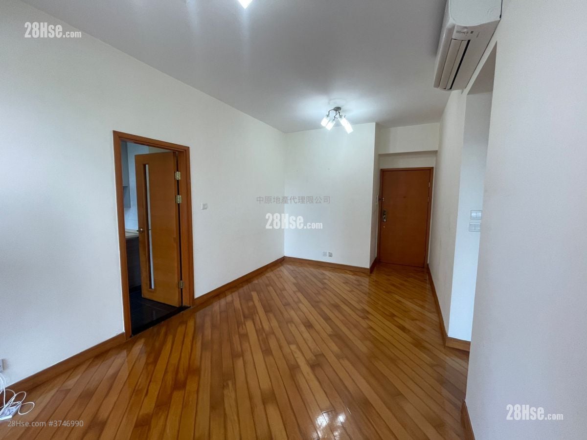 银湖天峰 售盘 2 房 , 3 浴室 550 平方尺