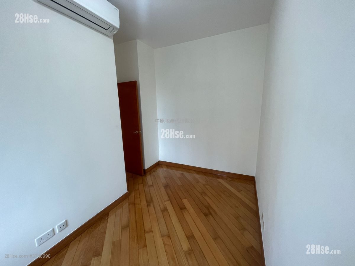 银湖天峰 售盘 2 房 , 3 浴室 550 平方尺