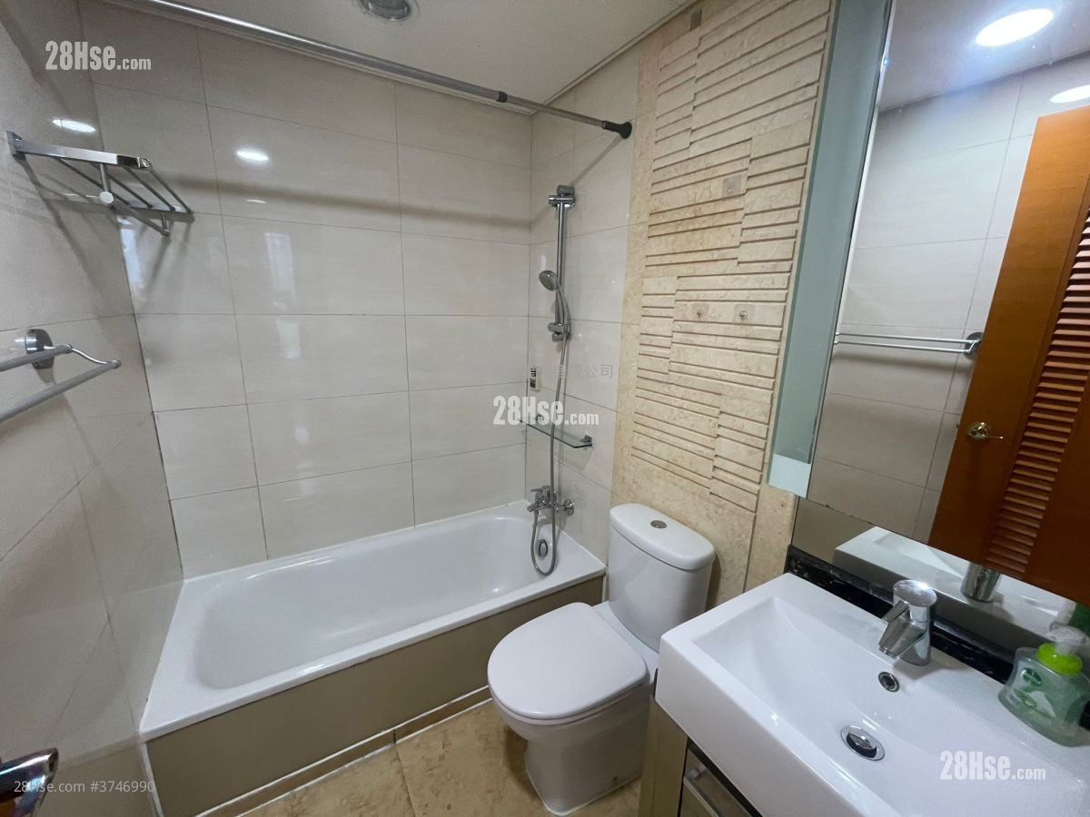 银湖天峰 售盘 2 房 , 3 浴室 550 平方尺